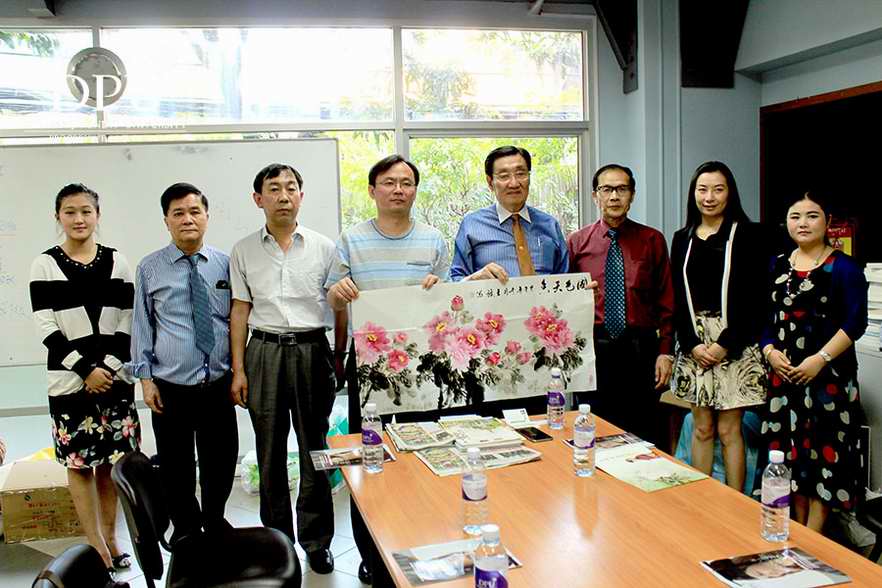 泰中艺术家联合会会长访问我院（2015.1.20）